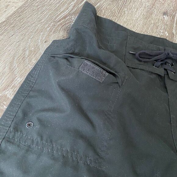 Island Escape Black High Waist Shorts SZ 8 - Picture 6 of 10